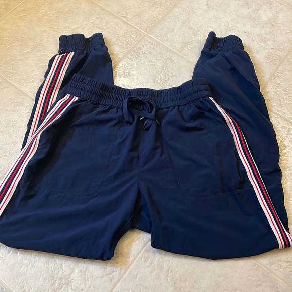 TNA JOGGERS - Picture 1 of 2